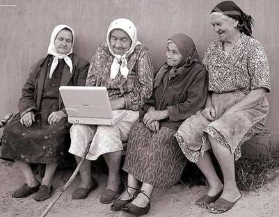 women_and_a_laptop