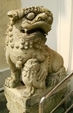 chinese-lion-statues-bangkok-thailand-08